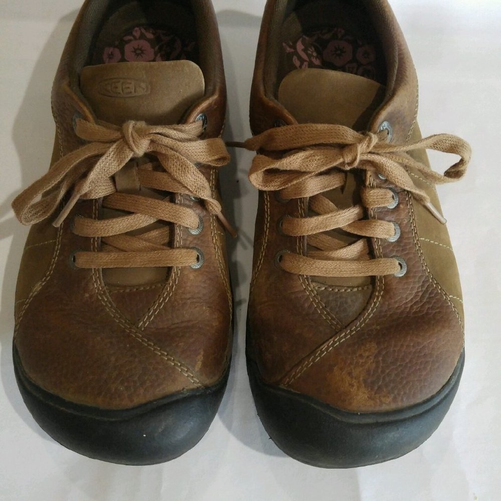 KEEN   WOMEN'S   PRESIDIO SHOE   Slightly used